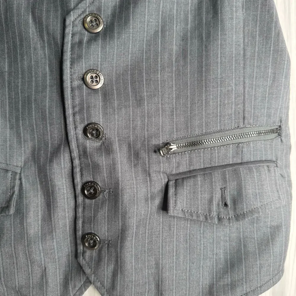 Rock & Republic Gray Zip Pockets Accent Men’s Vest Size M